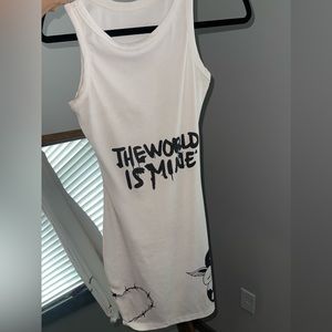 -White graphic dress